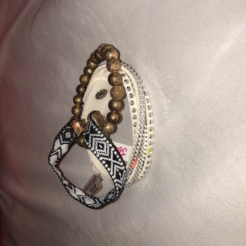 Set of 3 bracelets